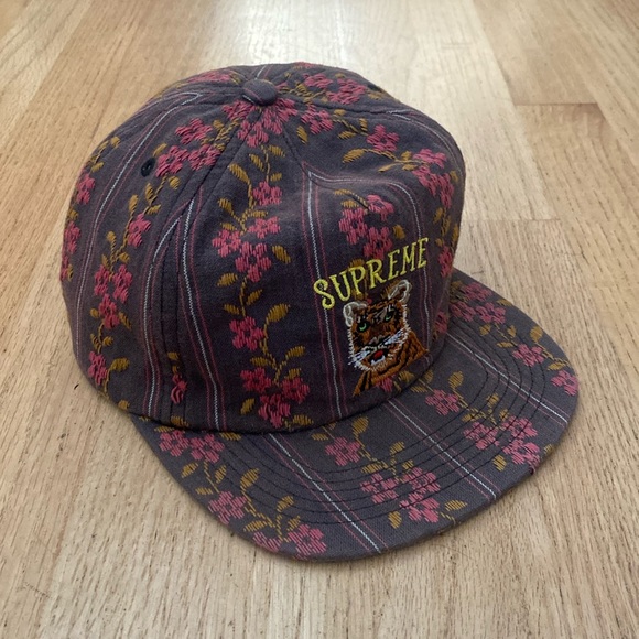 Supreme Other - Supreme Flower Jacquard SnapBack Hat